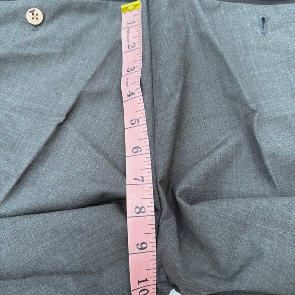 Kit and Ace Mens Shorts (Size 36) - Picture 8 of 11